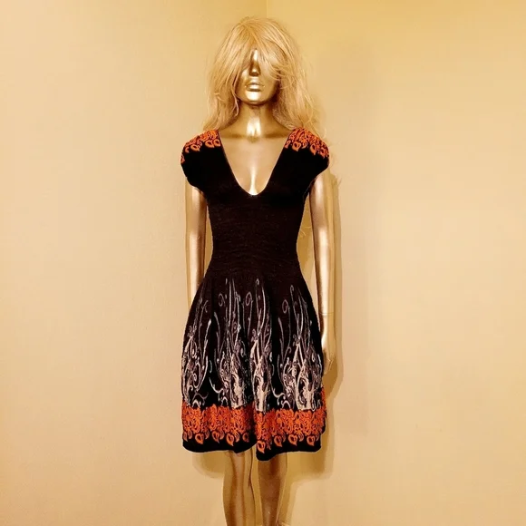 NWOT Black Max Edition Printed Shirred Stretch Dress Sz Small - Picture 13 of 13